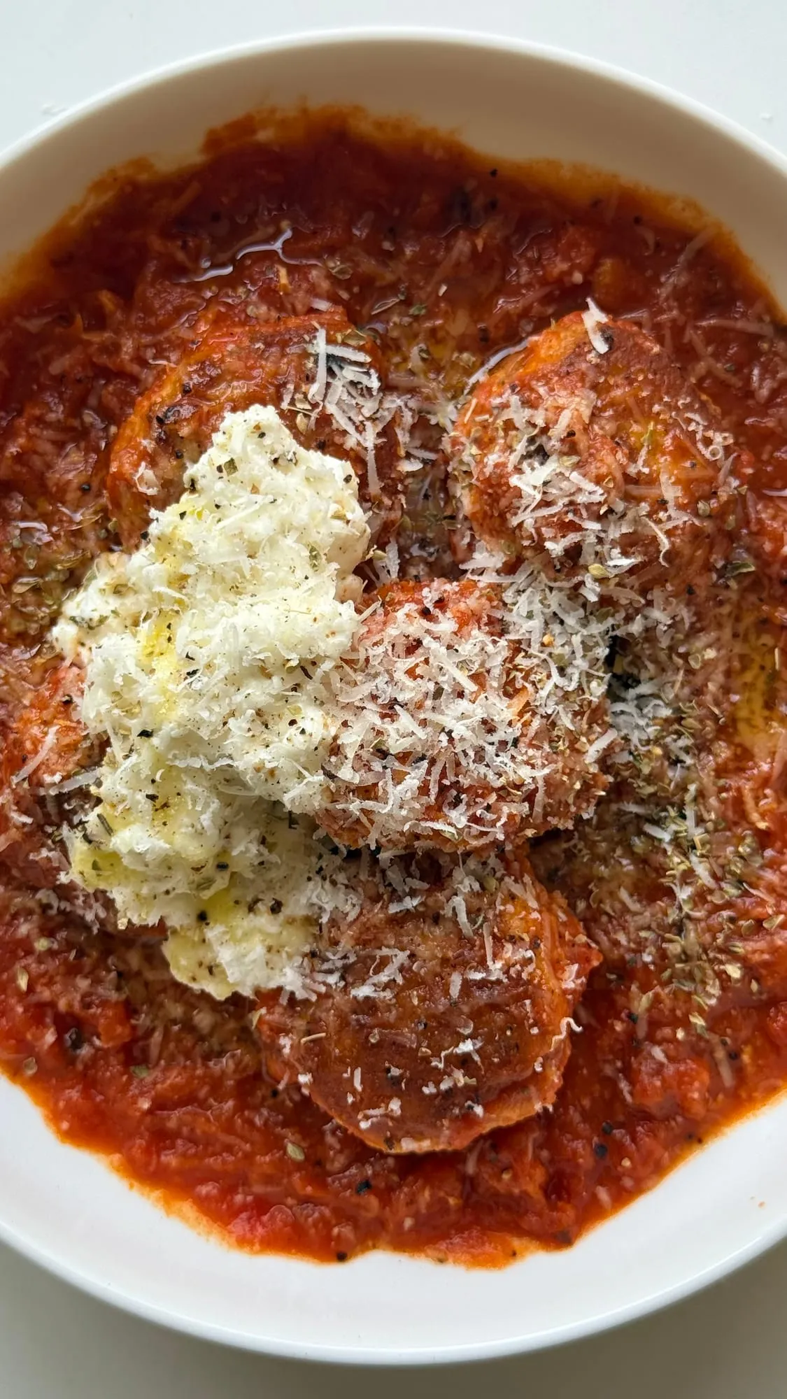Albóndigas de queso cottage y parmesano, otra foto