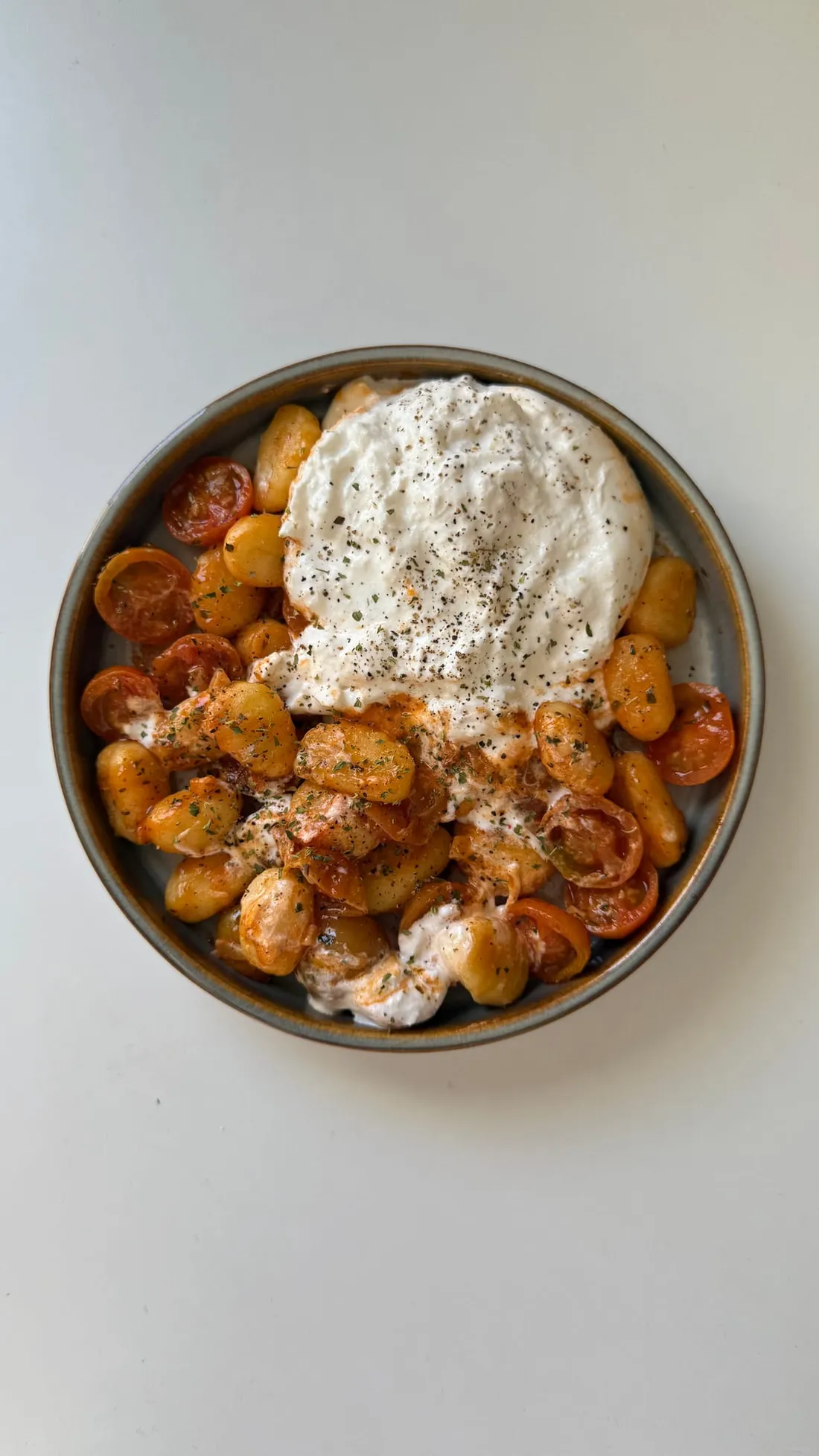 Foto de Gnocchis con tomates cherry y burrata