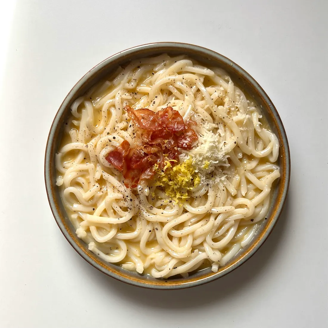 Foto de Carbonara udon noodles